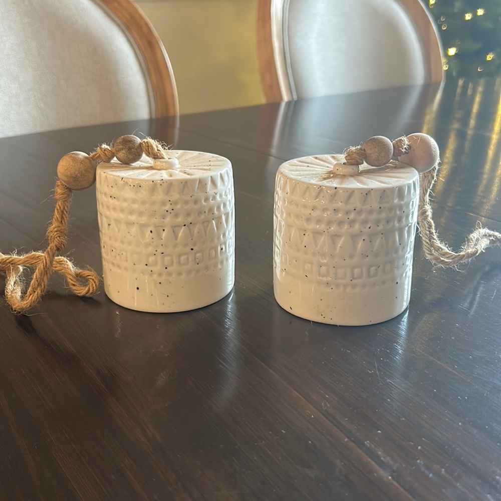 NEW Wind chimes (set of 2)
